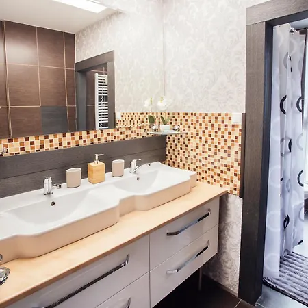 Podunajske Biskupice * Pozsony